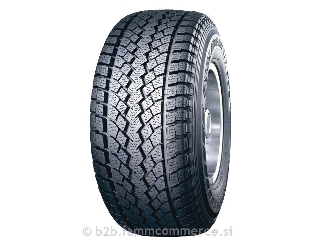 235/80 R16 109T YOKOHAMA G071