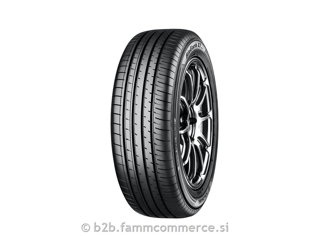 235/55 R18 100V YOKOHAMA AE61